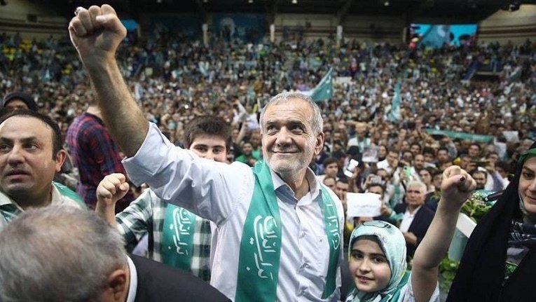 Ailəsini qəzada itirən İranın yeni prezidenti kimdir? - Türklüyü ilə qürur duyan Pezeşkianın DOSYESİ