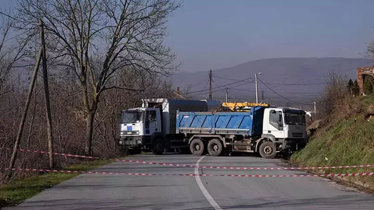 Kosovo-Serbiya gərginliyi: 2 sərhəd qapısı bağlandı