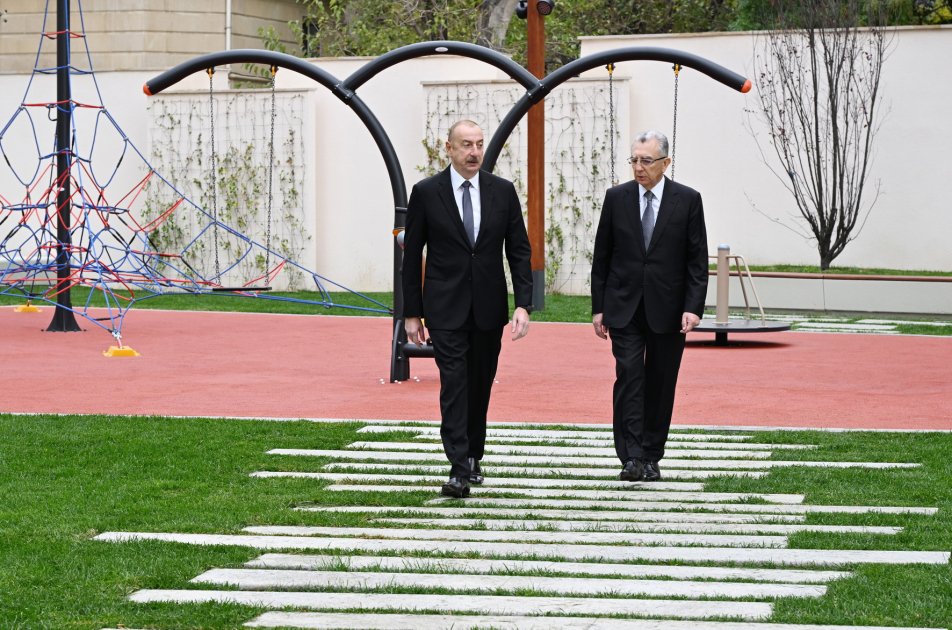 Prezident Bakıda yeni salınan parkda - FOTO