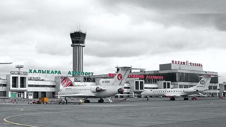 Kazan aeroportunda uçuşlar DAYANDIRILDI