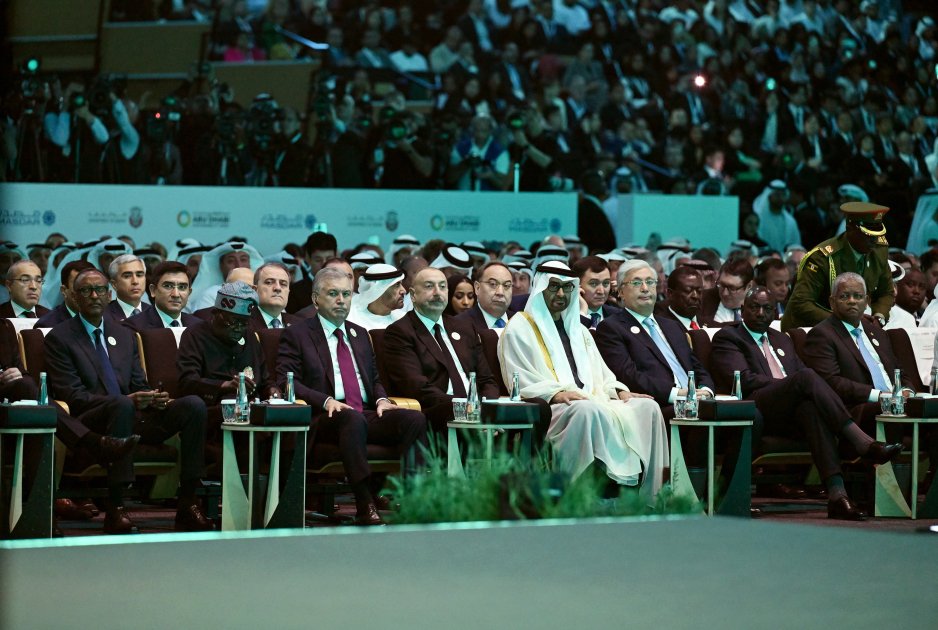 Prezident Əbu-Dabidə mühüm tədbirdə iştirak etdi – FOTOLAR