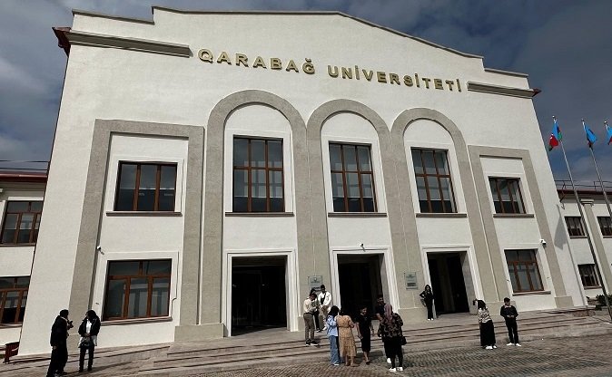 Qarabağ Universitetində ilk imtahan: Tələbələr təəssüratlarını bölüşdülər - FOTO