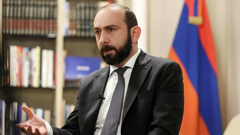 Mirzoyan: “Sülh olmasa, Ermənistan batacaq”